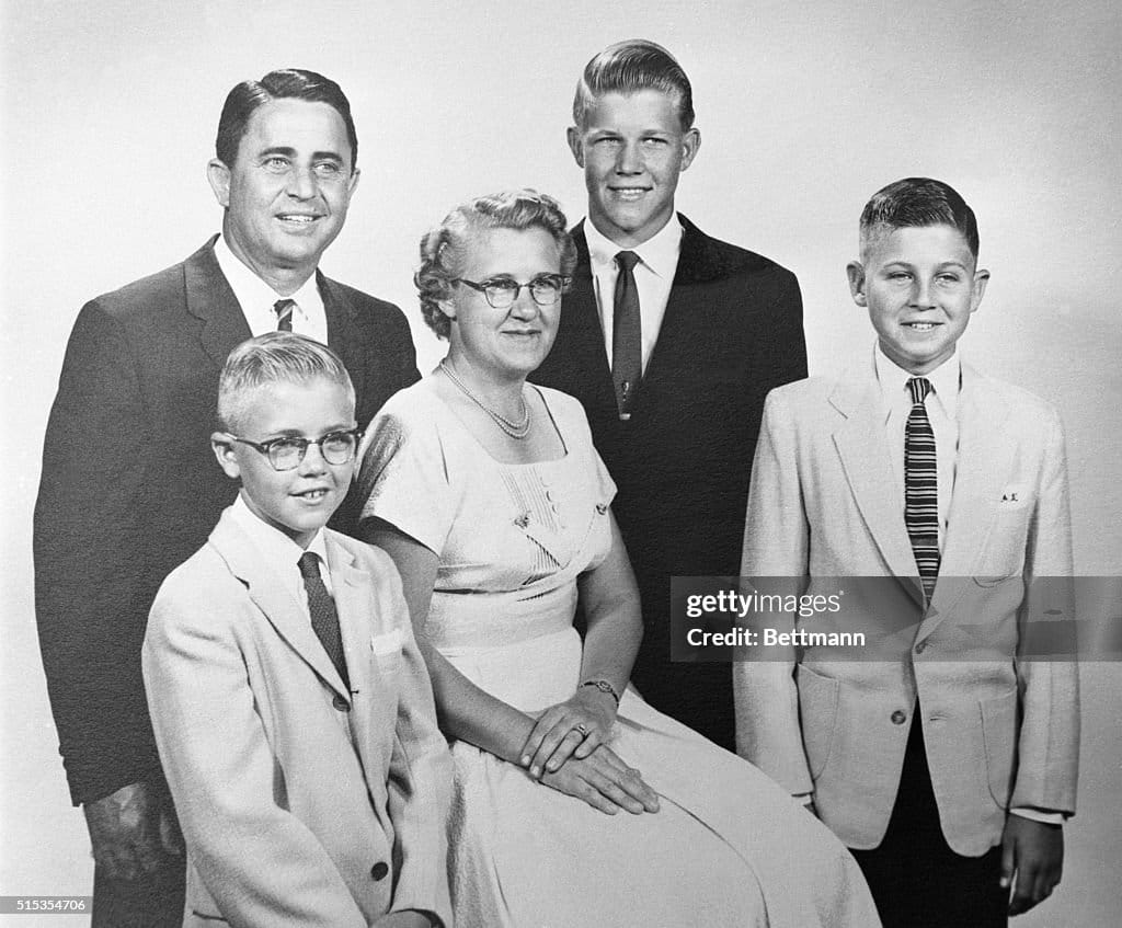 Ep15  Charles Whitman   德州大學大屠殺事件-德州塔樓狙擊手掐死